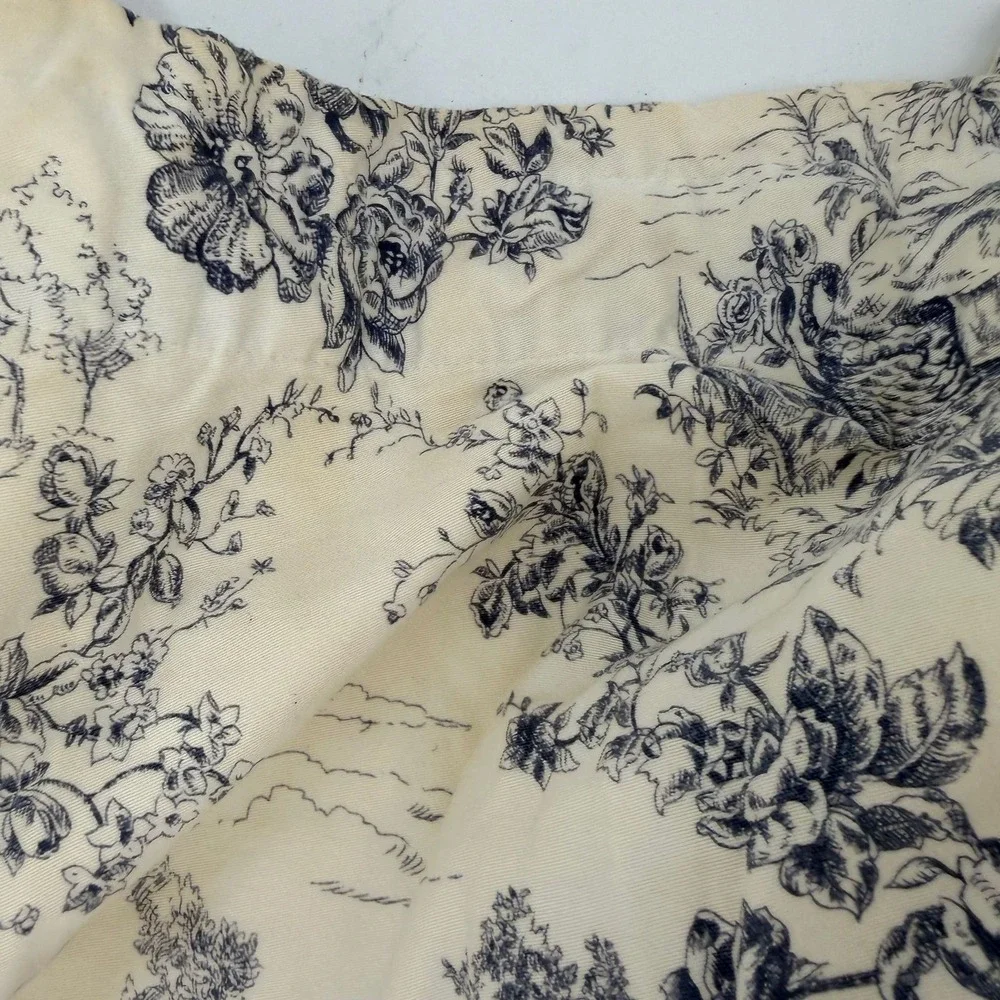Toile de Jouy fabric/curtain panel appro 38
